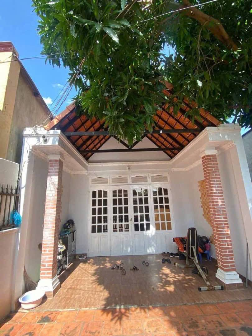 Bán Nhà cấp 4 Mặt Tiền đường Hàn Thuyên Phường Rạch Dừa  Vũng Tàu - 144m2( 5 x 28,8)M-DN-Giá bán : 6,5 tỷ 