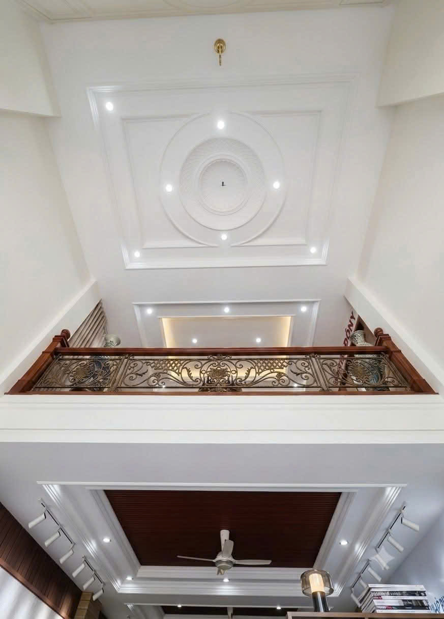 BÁN TÒA NHÀ MẶT TIỀN HUYỀN TRÂN CÔNG CHÚA - P.8 - 1 TRỆT 5 LẦU - CÓ THANG MÁY - DIỆN TÍCH 6x20M - GIÁ 19.99 TỶ
