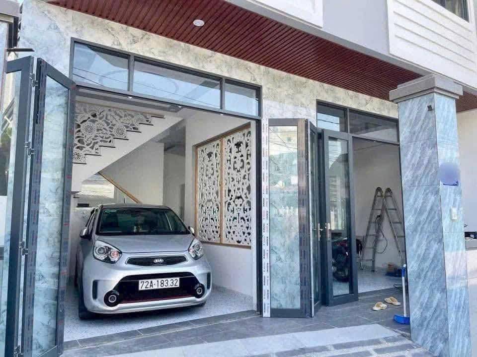 BÁN NHÀ GÓC 2 MẶT TIỀN – TRIỆU VIỆT VƯƠNG, P4, VŨNG TÀU  66M2 (8,5X7,7)M - DN - Giá 6.8 tỷ