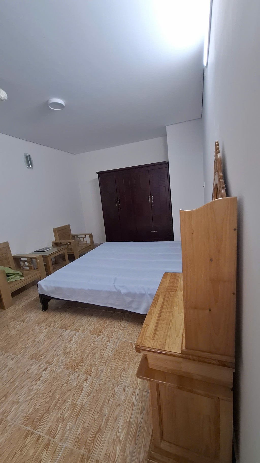 BÁN CĂN HỘ LAKESIDE - CĂN GÓC - 74M - 2PN 1WC - TẦNG TRUNG - VIEW HỒ - FULL NỘI THẤT - GIÁ 2.6 TỶ