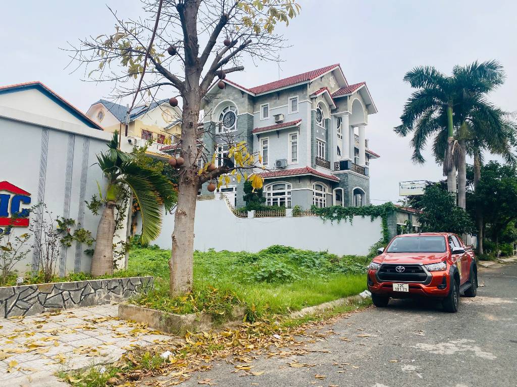 Bán đất biệt thự chí linh - vị trí kinh đẹp, kđt chí linh 2 - 385m - 16,5x23m- giá 21,6 t