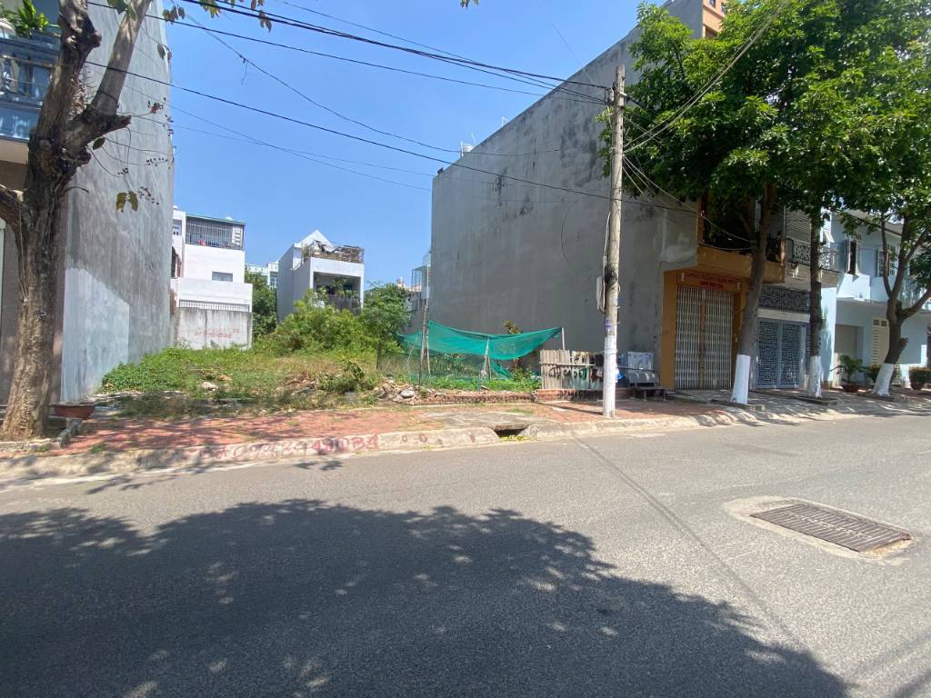 Bán đất trục chính KĐT Chí LInh - Thắng Nhất - Vũng Tàu. - DT: 117M  (4.5 x 26)M - ĐN - Giá: 7.5 Tỷ