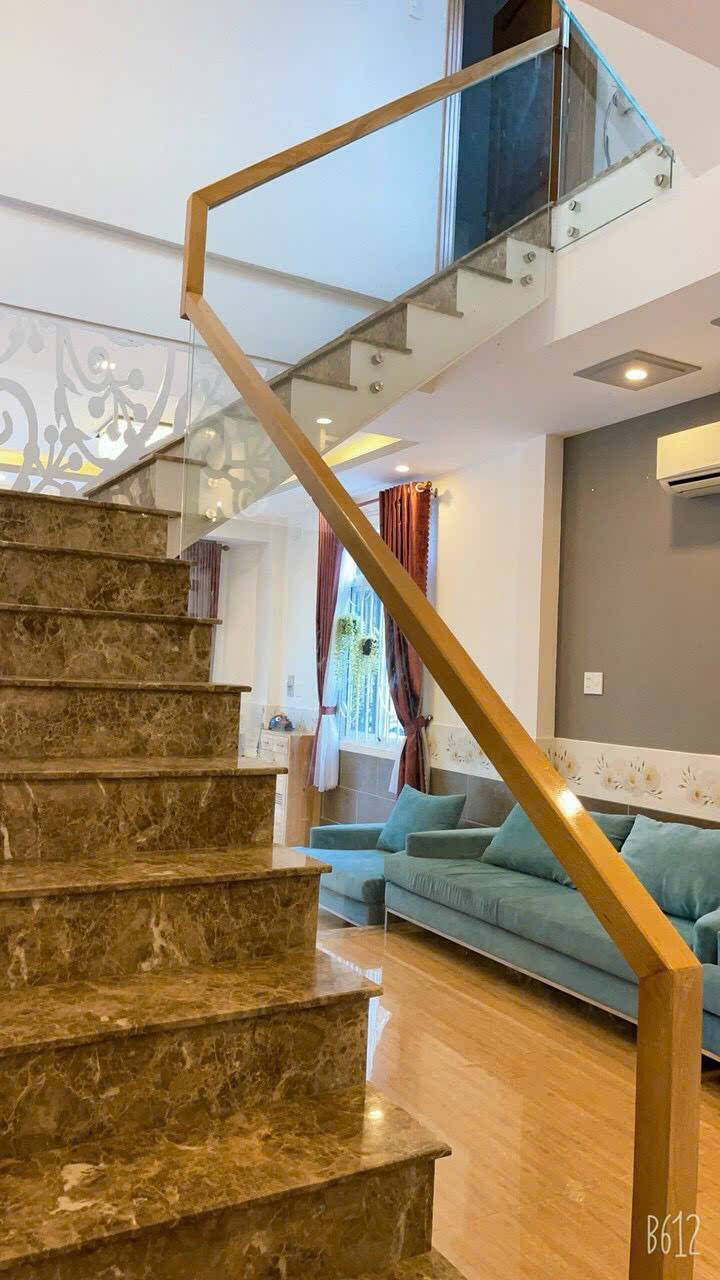 Bán Nhà (Căn Góc) 1 Trệt 2 Lầu hẻm 8M ÔTô HTCC, Phường 8,  Vũng Tàu - 82M2 (6.1x14.3)M - TN- Giá: 7,5 Tỷ