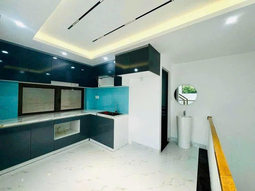 Bán nhà 1t 1l 2 lầu mt cô giang - p4 - tpvt - 55m - 5x11m - tây tt - hoàn công - giá 10,8 tỷ