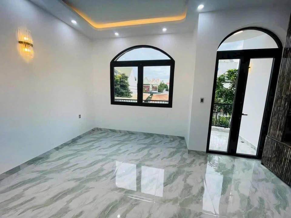 Bán nhà 1 trệt 1 lầu 1 tum 53 lê hồng phong, p7, tpvt_ 95m_ 5,5x17,5m_ đn_ giá 8,9 tỷ thương lượng