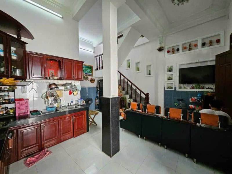 BÁN NHÀ 1 TRỆT 3 LẦU ĐƯỜNG CÔ GIANG - P4 - S= 40.4M - CHỈ 4,25 TỶ