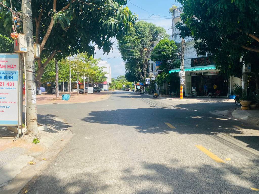 Bán Nhà 2 MT trước sau, 1 trệt 2 lầu 1 tum, KĐT Chí Linh, P. Nguyễn An Ninh, Vũng Tàu _ 90M KT (5x18)M_ TN_ Giá 9.5  Tỷ