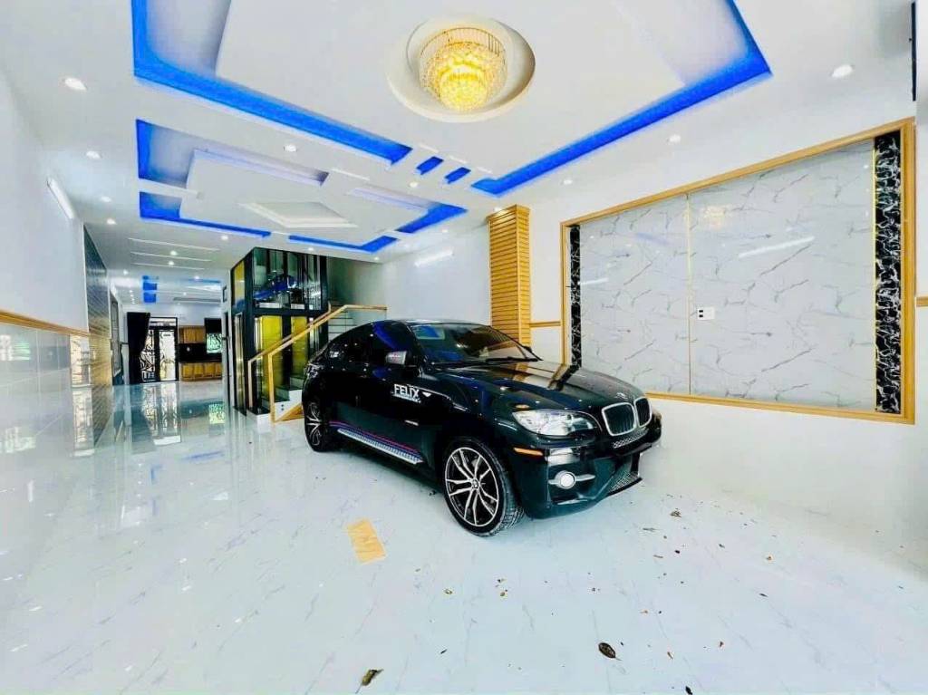 Bán Nhà  1 Trệt 4 Lầu (2 Mặt Tiền) Đường Lạc Long Quân, P. Vũng Tàu, HCM - 141M2  KT(5 x 28)M -ĐN- Giá: 17 Tỷ