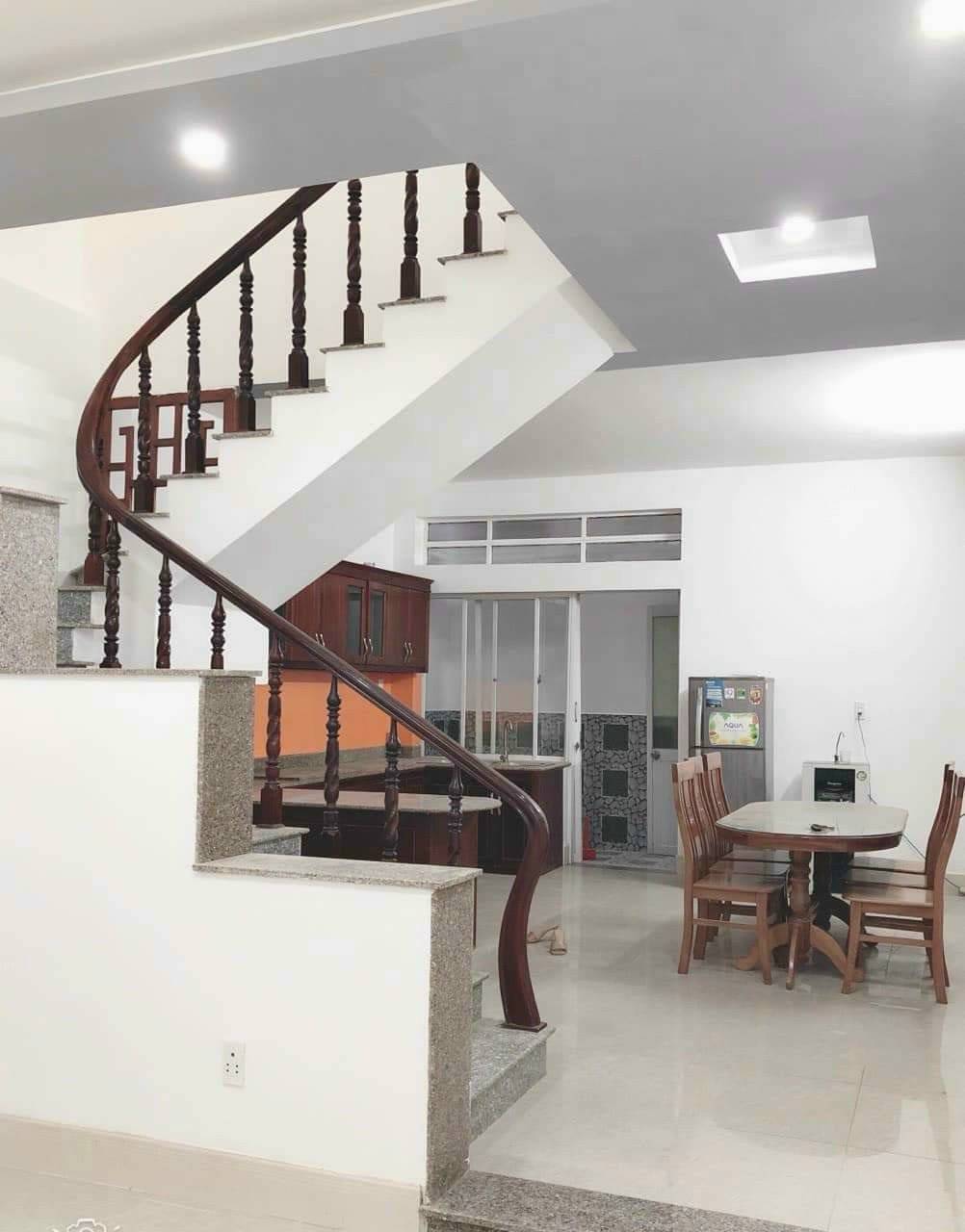 Bán nhà 1 trệt 1 lầu đường 30/4 p.rạch dừa, tp.vũng tàu_69m_5x14m_tn_g.iá 3.5 tỷ