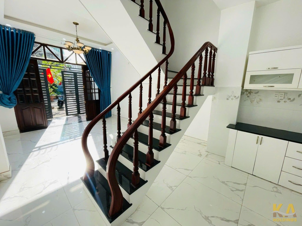 BÁN NHÀ 1 TRỆT 2 LẦU ĐƯỜNG NGUYỄN KIM - HẺM OTO NHỎ - TÂY NAM - 44M (4x11) - GIÁ 4,5 TỶ (TL)