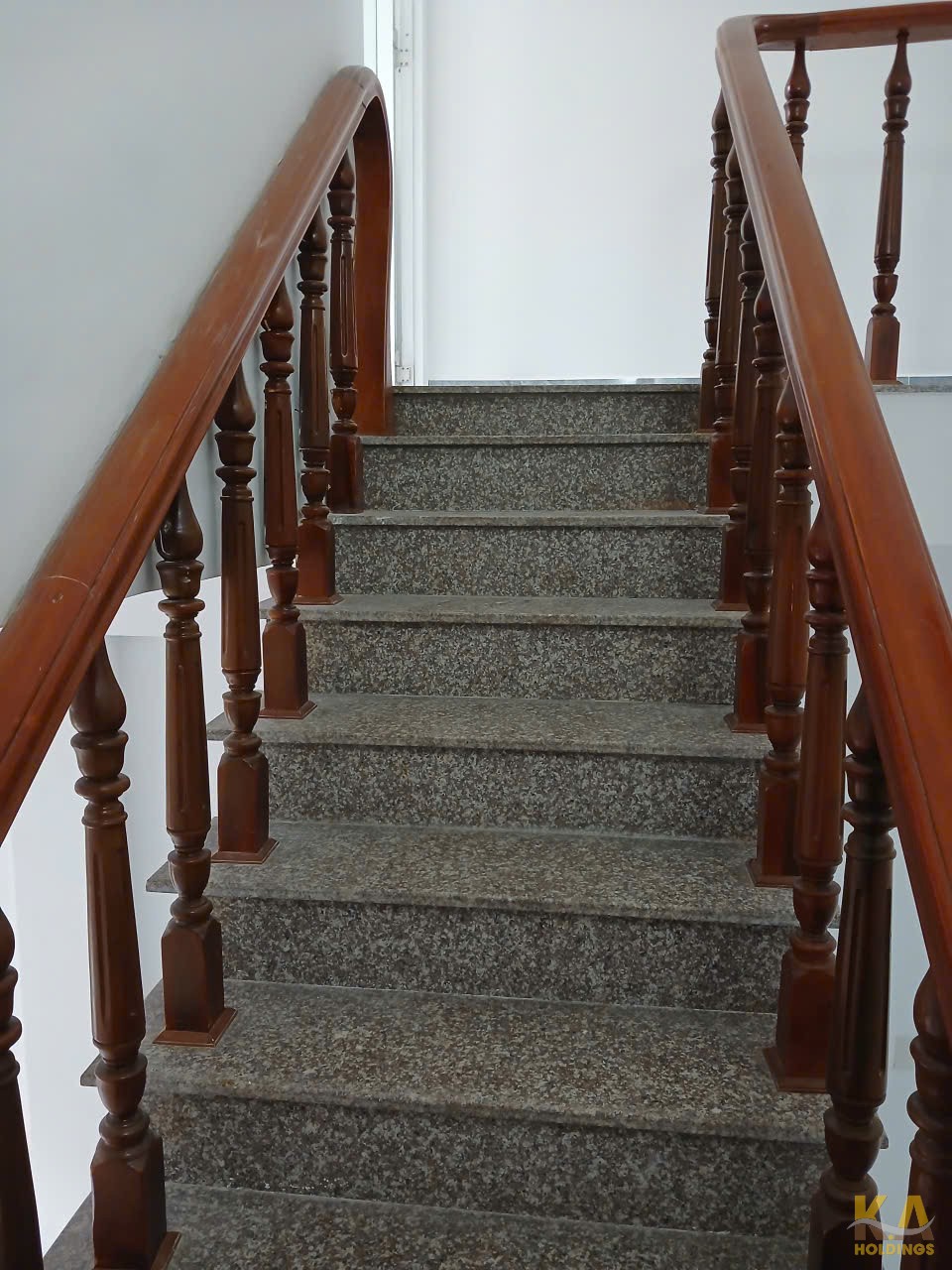 BÁN NHÀ 1 TRỆT 1 LẦU NGUYỄN BỈNH KHIÊM - P. THẮNG TAM - TN - HOÀN CÔNG - 54,6M - GIÁ 5,4 TỶ (TL)