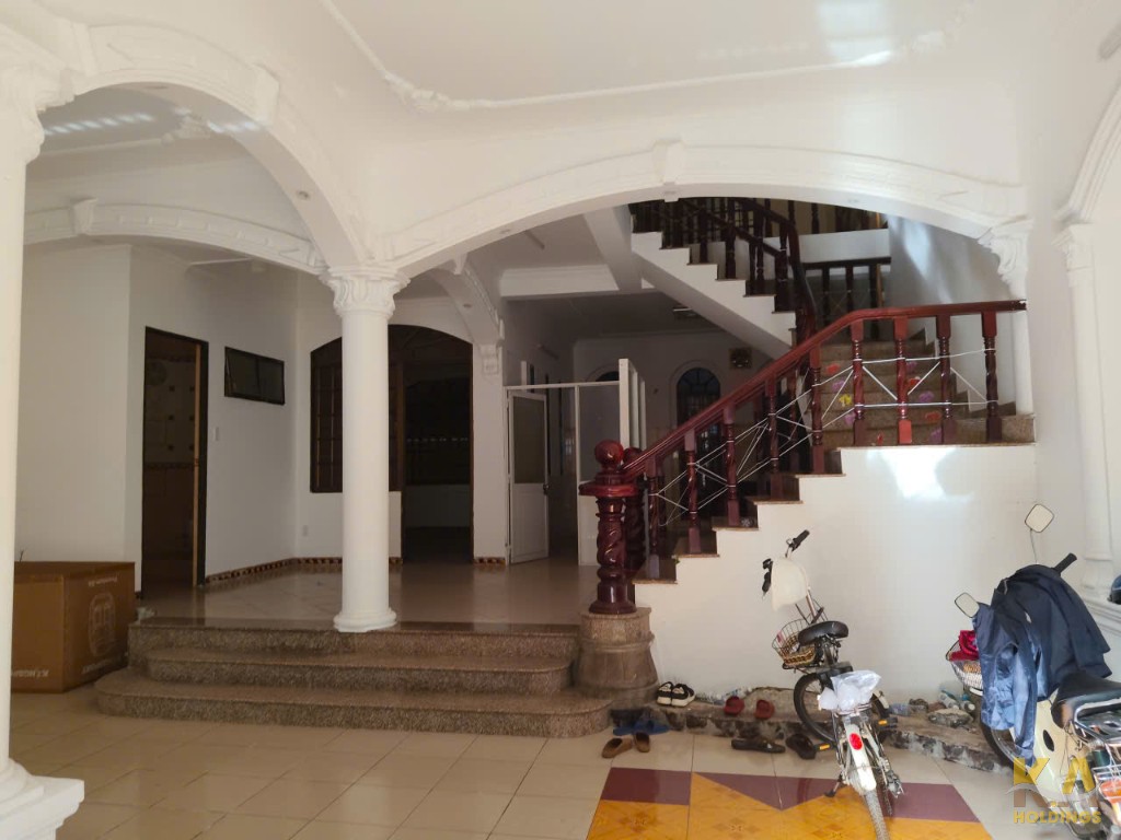 CHO THUÊ NHÀ TẦNG 1 & 2 KHU ĐÔ THỊ CHÍ LINH – DIỆN TÍCH TỔNG 280M²,NGANG 9.GIÁ 16 TRIỆU