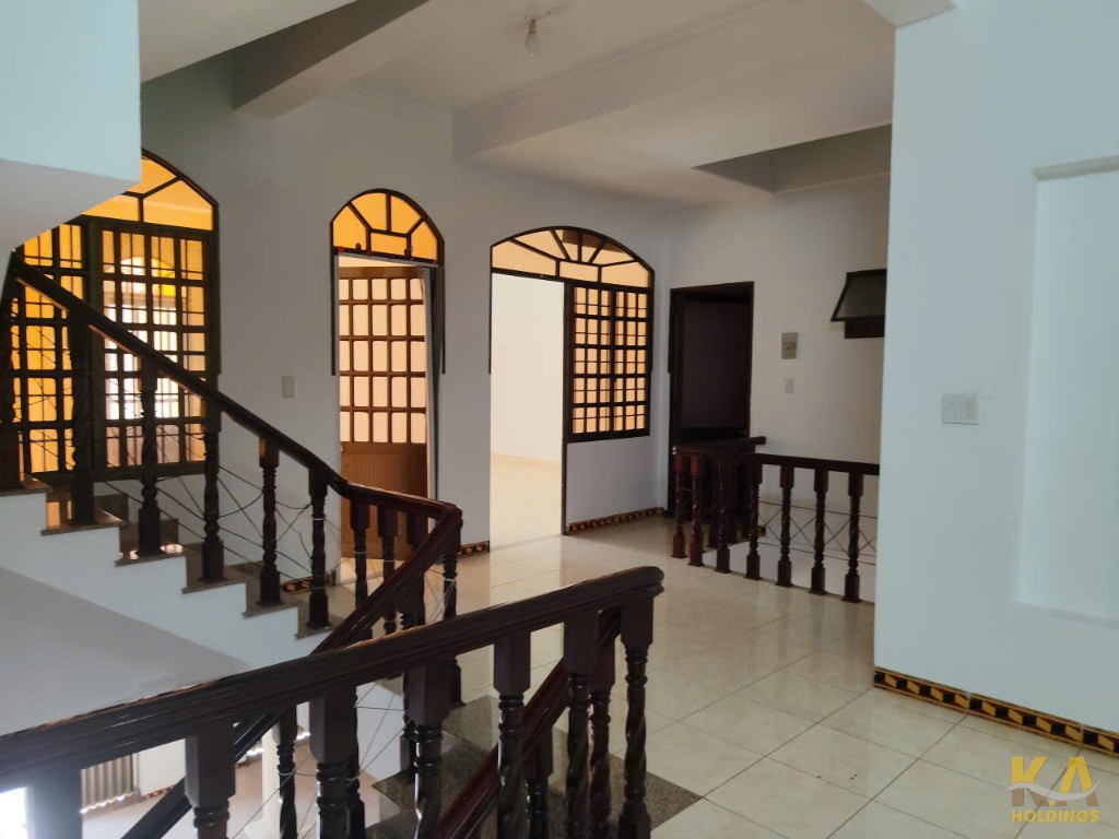 CHO THUÊ NHÀ TẦNG 1 & 2 KHU ĐÔ THỊ CHÍ LINH – DIỆN TÍCH TỔNG 280M²,NGANG 9.GIÁ 16 TRIỆU