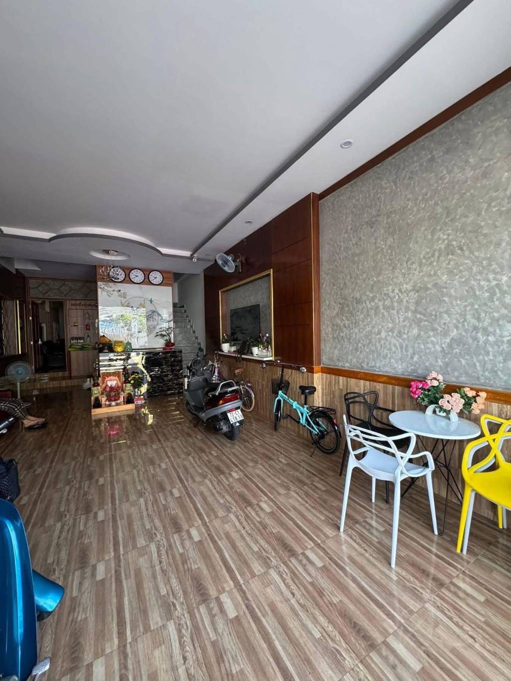 Bán Khách Sạn đường Đinh Tiên Hoàng, Phường 1 - DT: 105M2 (5x20)M - TN - Giá: 24,5 Tỷ