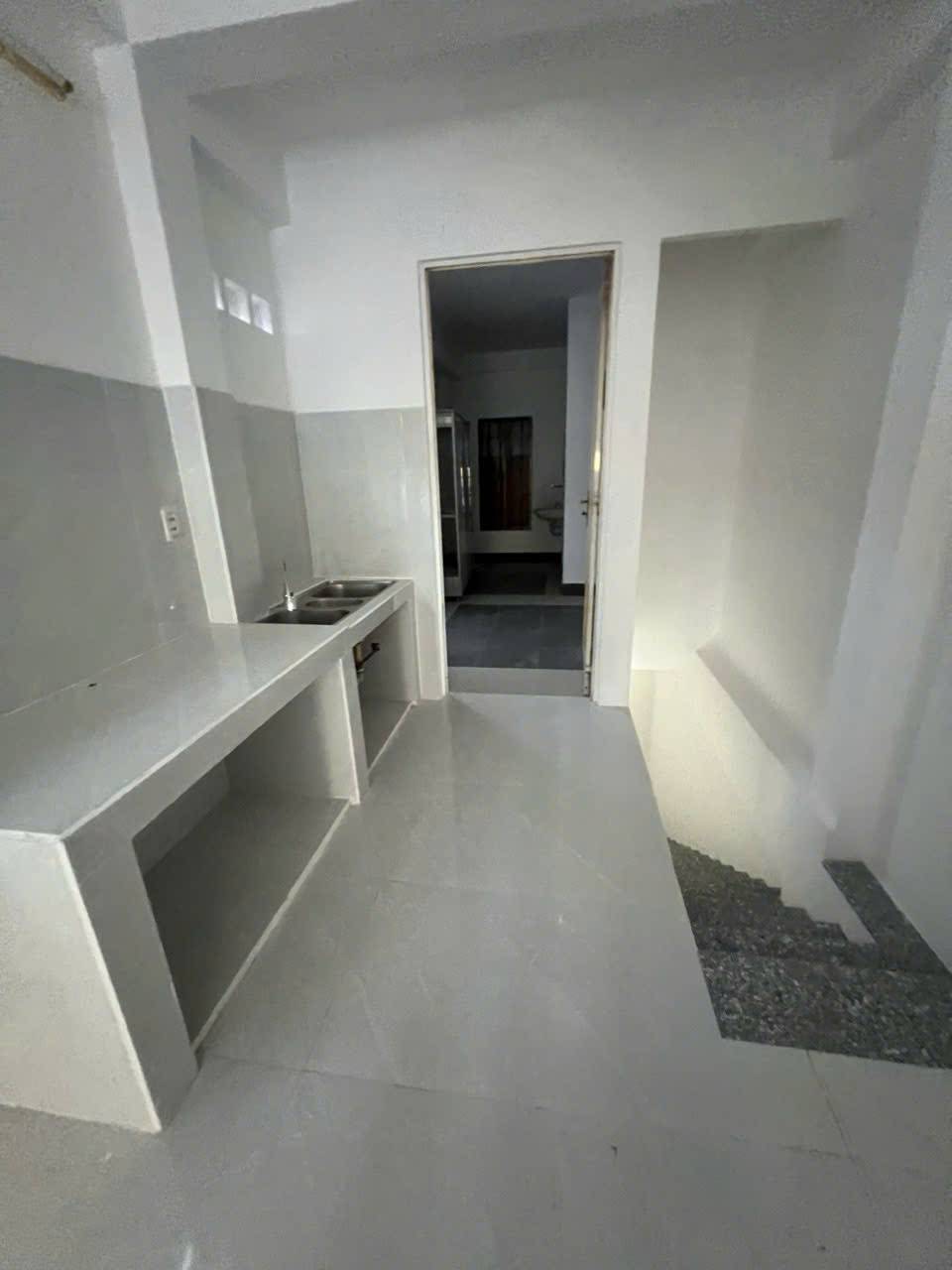 BÁN NHÀ 1 TRỆT 2 LẦU MẶT TIỀN ĐƯỜNG 30/4 - 41,6M (DÀI 13,4M) - TÂY BẮC - ĐƯỜNG 24M - GIÁ 6,3 TỶ (TL)