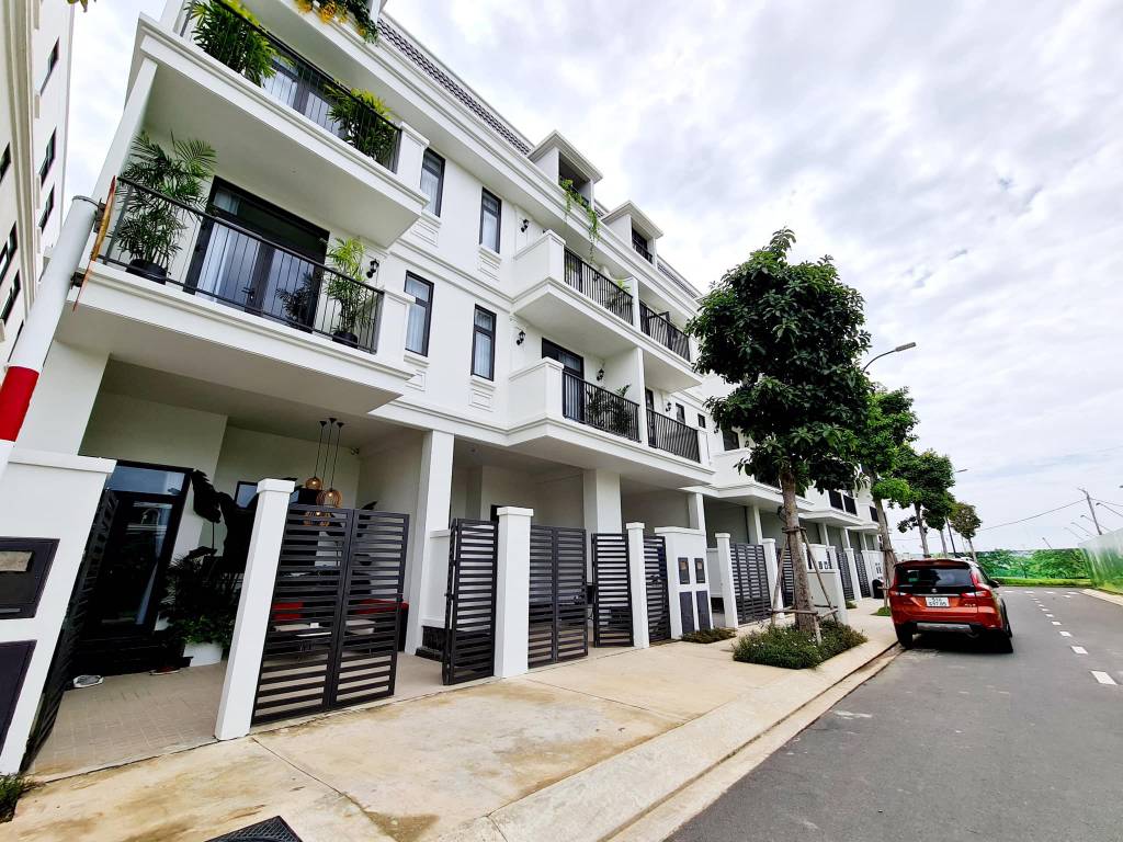 Bán Nhà Liền Kề KDC LAVIDA (Căn góc mảng xanh) , Phường 12 - DT: 88.4M2 (5.2x17)M - TB - Giá: 8.2 Tỷ