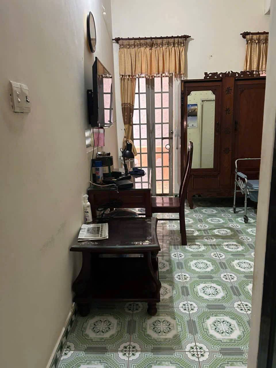 Bán Nhà 1 Trệt 2 Lầu Đường Nguyễn Trọng Quản, P. 8, Vũng Tàu - 100M2  KT(5 x 20)M - TB- Giá: 9.1 Tỷ