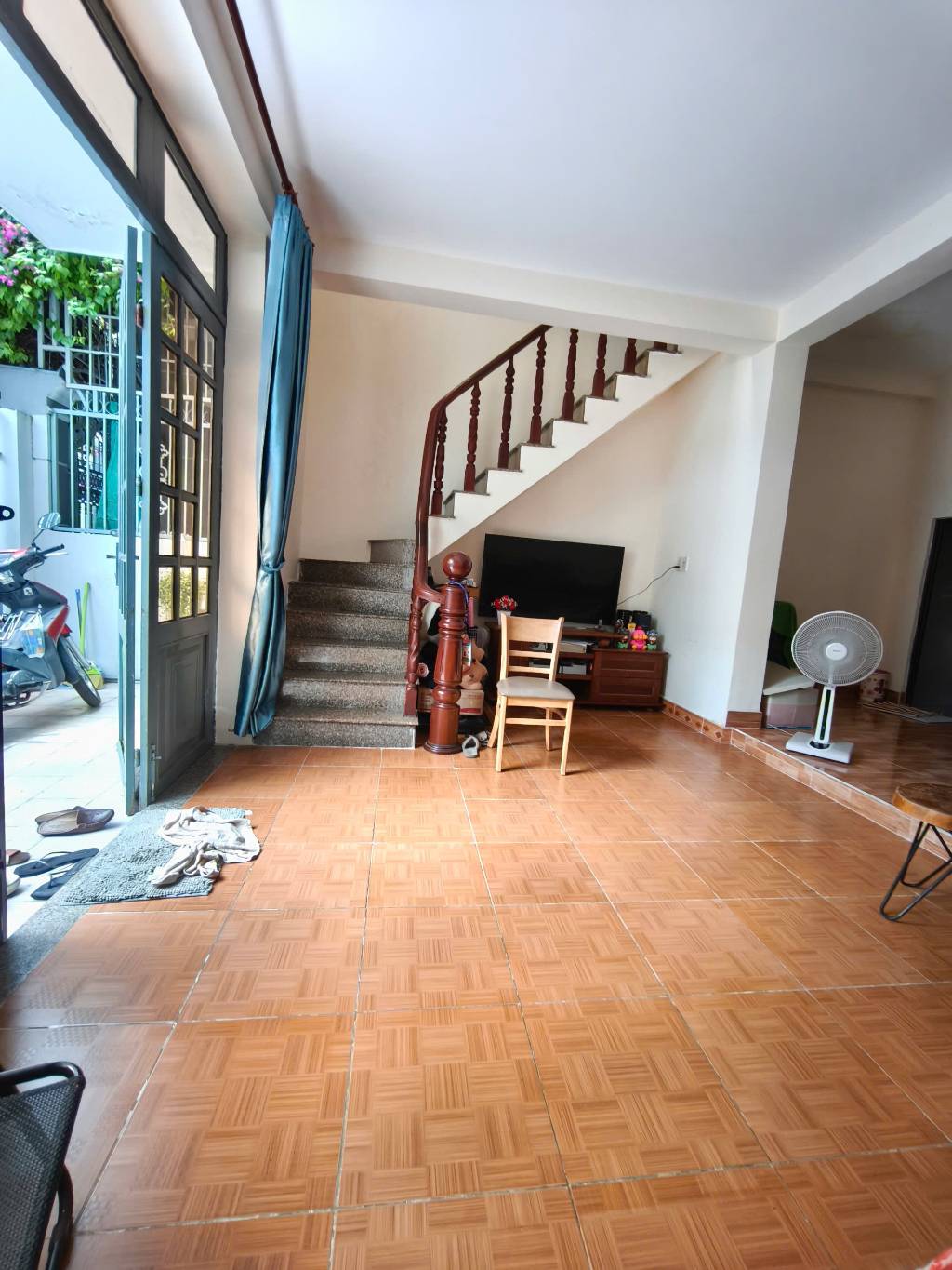 Nhà 1 Trệt 1 Lầu hẻm đường Tú Xương - P4 - Vũng Tàu 48m (5.3/5.35x 8.61/9.83)M _ B_Giá: 3.6 tỷ
