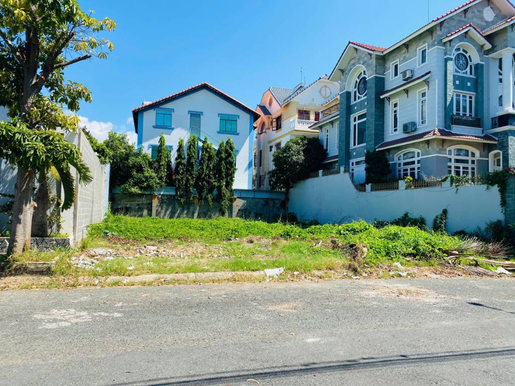 BÁN ĐẤT BIỆT THỰ CHÍ LINH - VỊ TRÍ KINH ĐẸP, KĐT CHÍ LINH 2 - 385M - 16,5x23M- GIÁ 25 TỶ (65TR/M2)