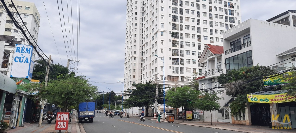 GIẢM 500 TRIỆU! NHÀ NGANG 6M, MT NGUYỄN HỮU CẢNH, P. THẮNG NHẤT, TPVT - 105M (5.9x18)M - ĐB -GIÁ 15.5 TỶ