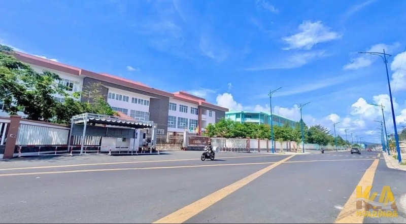 BÁN ĐẤT TĐC 10HA (SEAVIEW) - VIEW CÔNG VIÊN – ĐƯỜNG 17M – 79,6M² (4,5M) – ĐÔNG NAM – 7.9 TỶ