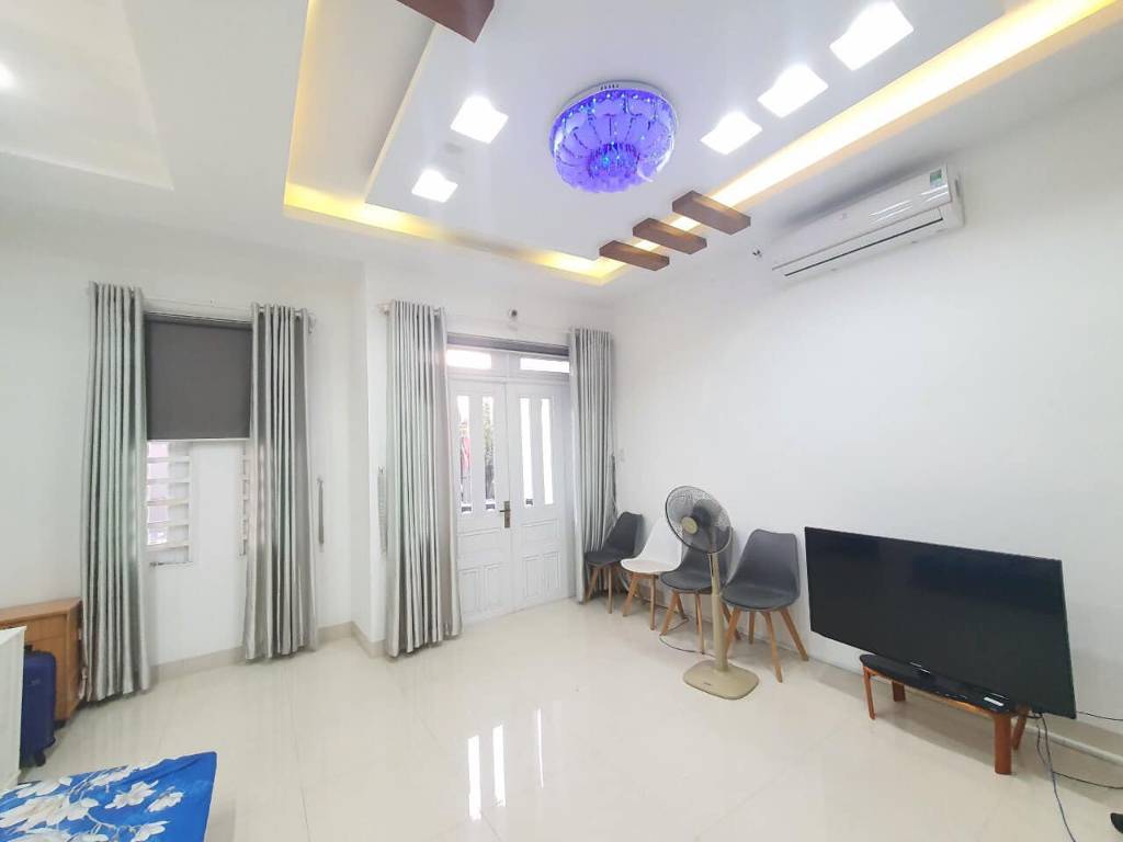 BÁN NHÀ 1 TRỆT 3 LẦU MẶT TIỀN VÕ TRƯỜNG TOẢN, P9,TPVT- GIÁ 15 TỶ