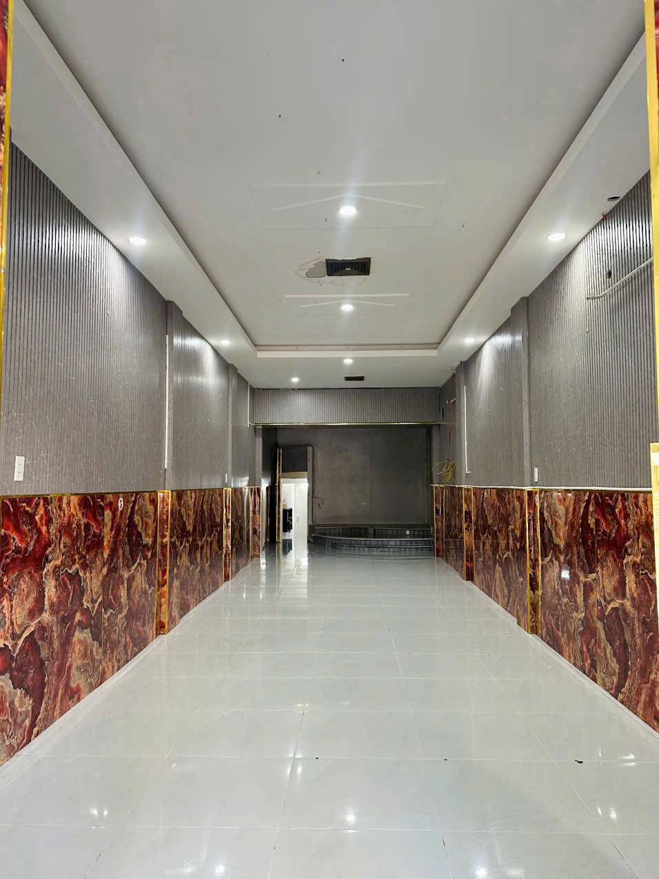 Bán Nhà mặt tiền Bình Giã - Phường 8 - 85M2 (3.9x22)M - Giá: 9,5 Tỷ (TL)